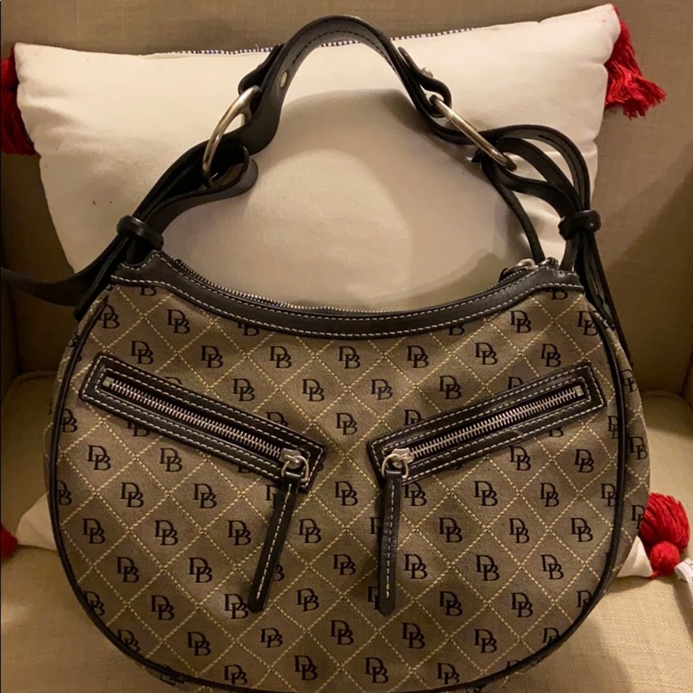 Dooney & bourke Purse